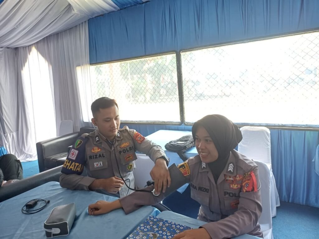 Sidokkes Polres Ciamis Berikan Layanan Kesehatan di Pos Terpadu, Dukung Kelancaran Ops Ketupat Lodaya 2026