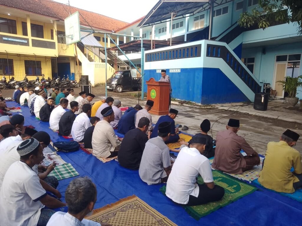 Polsek Banjarsari Amankan Sholat Idul Fitri Muhammadiyah, Jaga Kondusivitas Ibadah di Wilayah Ciamis Selatan