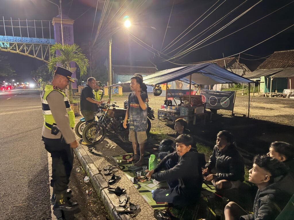Polsek Cijeungjing Laksanakan Patroli Biru KRYD Malam Takbiran, Antisipasi Gangguan Kamtibmas di Wilayah Hukum
