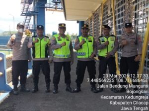 Pos Yan Bendungan Manganti Ops Ketupat Lodaya 2026 Polres Ciamis Turun ke Jalan Lakukan Pengaturan Lalin