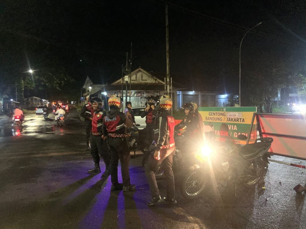 Satgas Preventif Polres Ciamis Sigap Atur Lalu Lintas Malam Hari, Wujud Nyata Pelayanan Humanis di Ops Ketupat Lodaya 2026