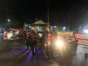 Satgas Preventif Polres Ciamis Sigap Atur Lalu Lintas Malam Hari, Wujud Nyata Pelayanan Humanis di Ops Ketupat Lodaya 2026