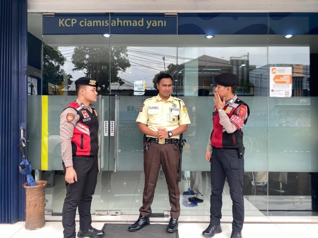 Peran Polri Perkuat Keamanan Objek Vital, Patroli Dialogis Sat Samapta Polres Ciamis Tingkatkan Rasa Aman Masyarakat