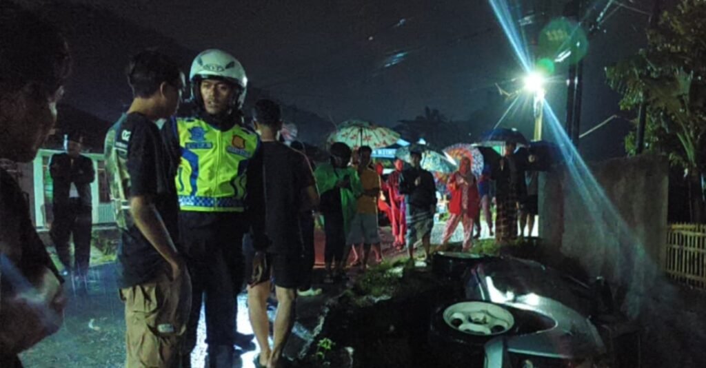 Respons Cepat Polsek Kadungora, Tangani Laka Tunggal di Gandamekar