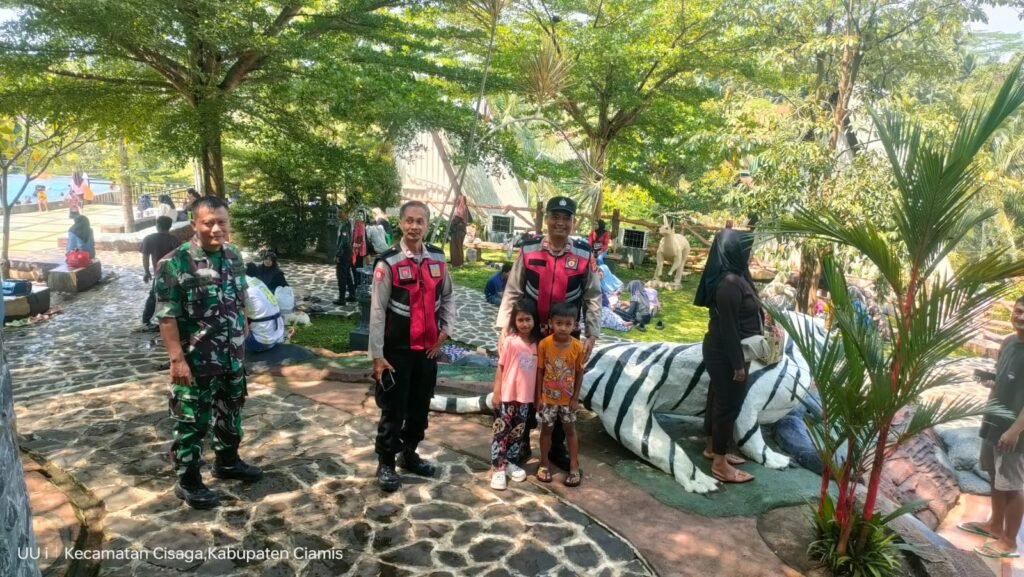 Libur Lebaran 2026, Polsek Cisaga Lakukan Pengamanan di Area Wisata Waterboom Jinju Asia Park