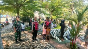 Libur Lebaran 2026, Polsek Cisaga Lakukan Pengamanan di Area Wisata Waterboom Jinju Asia Park