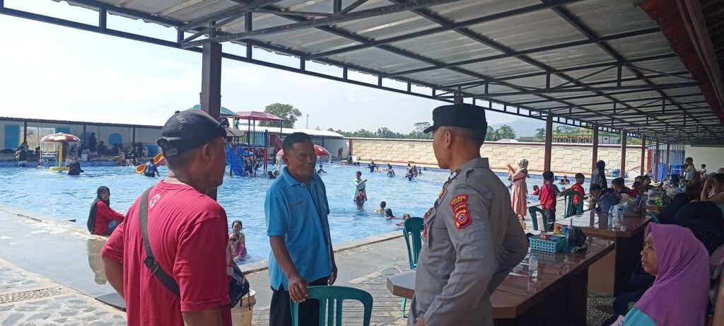 Libur Lebaran 2026, Polsek Banjarsari Pantau Aktivitas di Area Wisata Air di Banjarsari