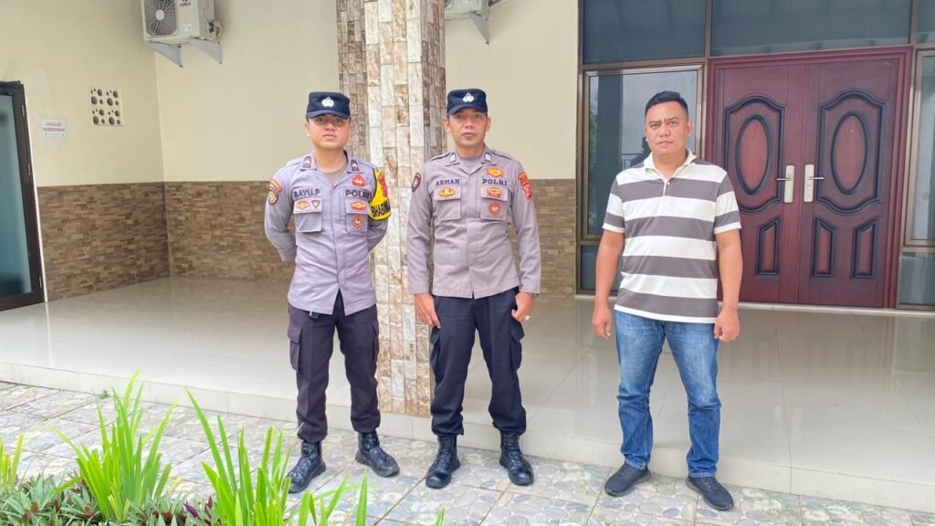 Polsek Banjarsari Polres Ciamis Monitoring Ibadah Minggu di Gereja Panthekosta Di Indonesia