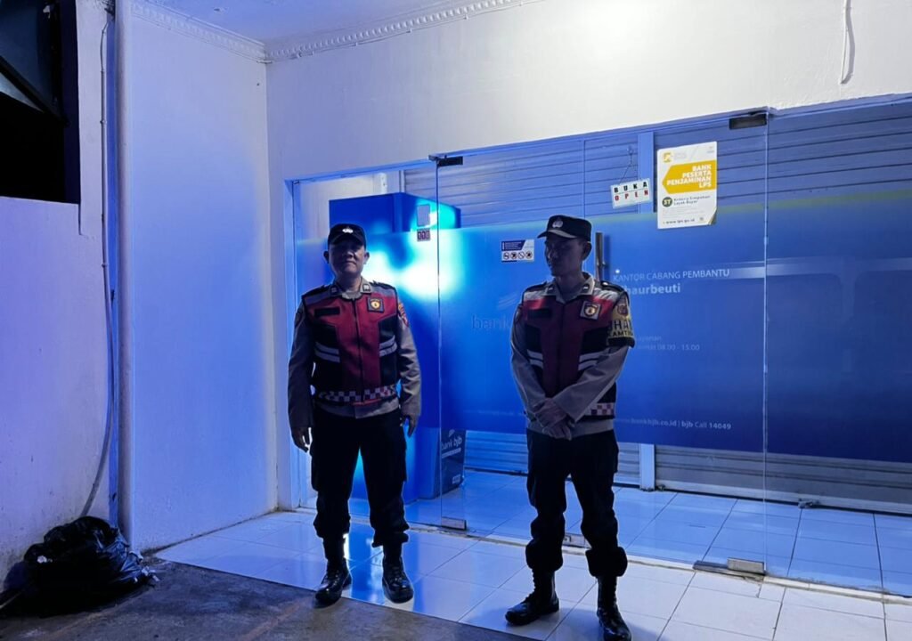 Polsek Cihaurbeuti Gencarkan Patroli Blue Light untuk Antisipasi C3 dan Jaga Kamtibmas