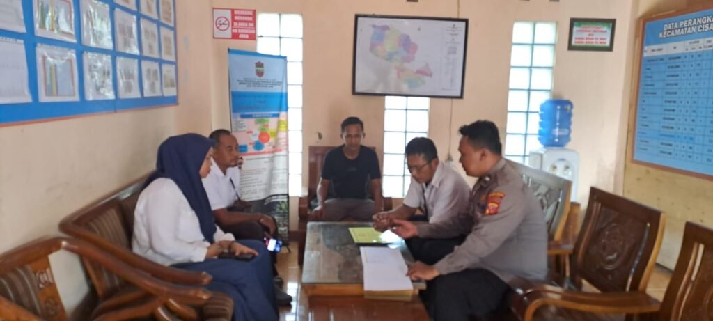 Perkuat Sinergitas, Polsek Cisaga Koorkom Kamtibmas ke Perangkat Desa Wangunjaya