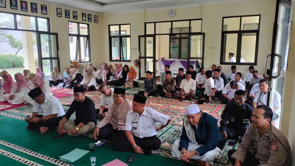 Perkuat Sinergitas, Polsek Cimaragas Hadiri Acara Halal Bi Halal Lintas Sektor Kecamatan Cidolog