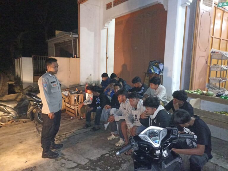 Polsek Kawali Gencarkan Himbauan Kenakalan Remaja, Polri Hadir Cegah Gangguan Kamtibmas di Malam Hari