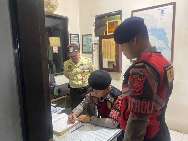 Polres Ciamis Tingkatkan Patroli Dialogis di Objek Vital, Polisi Perkuat Keamanan dan Kedekatan dengan Masyarakat
