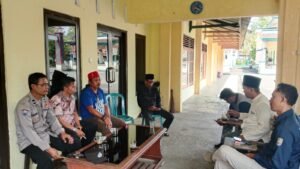 Polsek Ciamis Intensifkan Sambang Kamtibmas, Perkuat Sinergi dengan Tokoh Masyarakat di Desa Cisadap