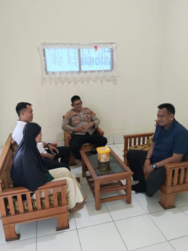 Kapolsek Cihaurbeuti Pantau Program MBG di SPPG di Dua Desa Kecamatan Cihaurbeuti