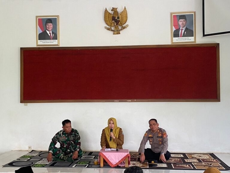 Polsek Cimaragas Datang Sampaikan Himbauan Kamtibmas di Rakor Tingkat Kecamatan