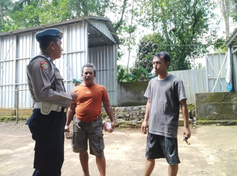 Perkuat Sinergitas, Polsek Sukadana Polres Ciamis Koorkom Kamtibmas Bareng Pemuda Sukadana