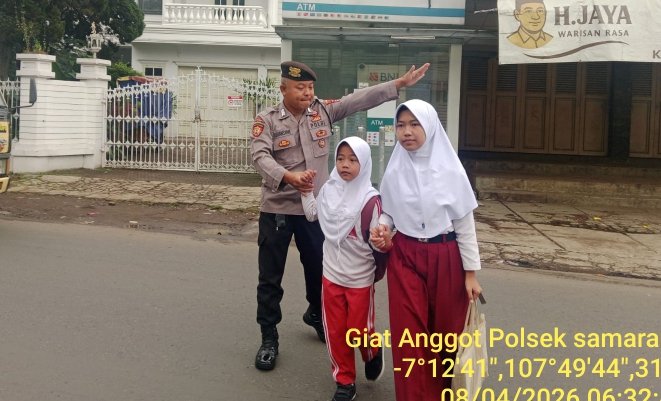 Berikan Rasa Aman Polsek Samarang Laksanakan Pengaturan Lalu Lintas Rawan Pagi