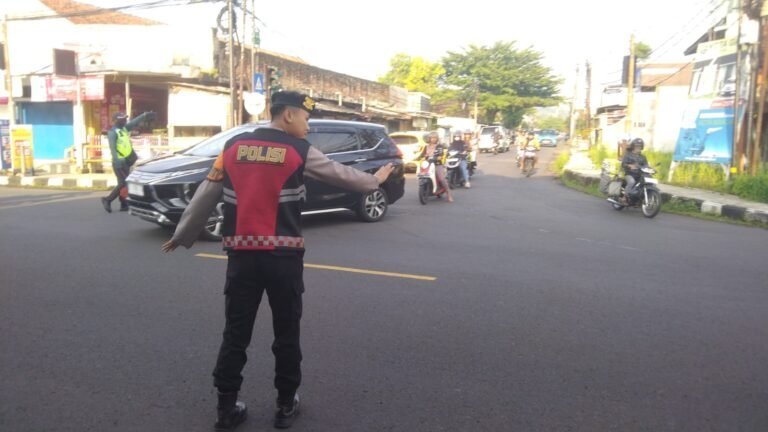 Polres Ciamis Gelar Strong Point Pagi, Pastikan Kelancaran Lalu Lintas dan Cegah Kecelakaan