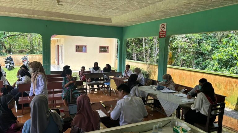 Polsek Cisaga Pantau Kegiatan Kesmas Gratis di Desa Girimukti