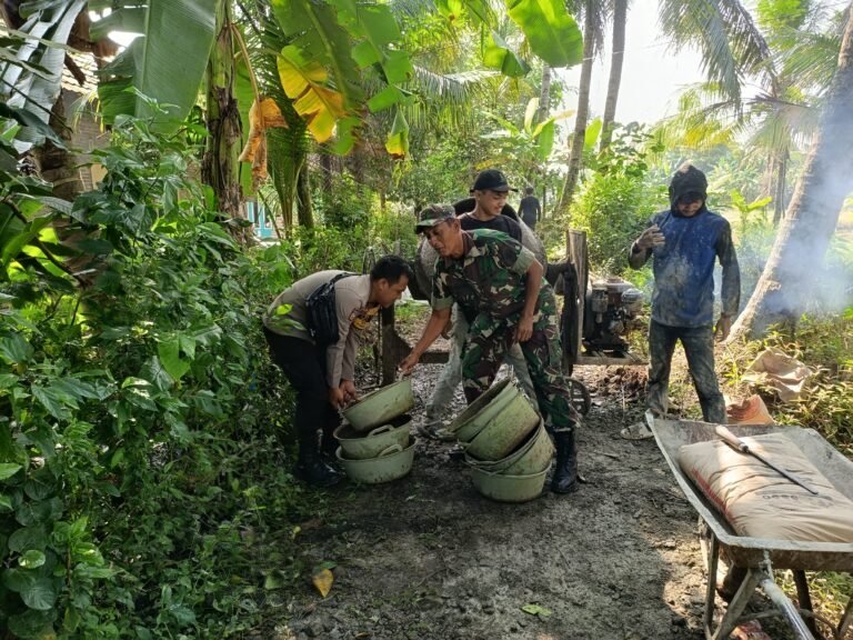 Polsek Lakbok Ikut Awasi Pembangunan Jalan Usaha Tani di Dusun Sukabagja
