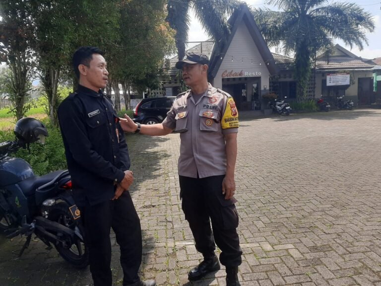 Perkuat Sinergitas, Polsek Cikoneng Polres Ciamis Koorkom Kamtibmas ke Warga Bojonggaok