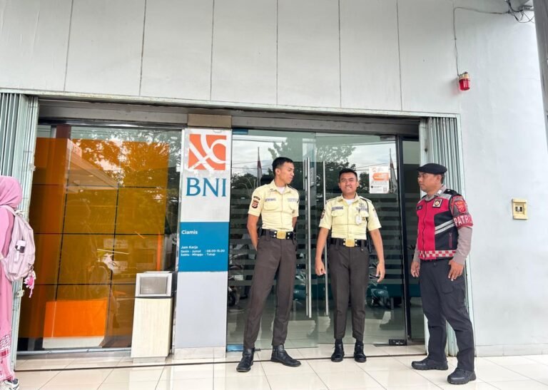 Patroli Dialogis Sat Samapta Polres Ciamis di Objek Vital Perbankan, Wujud Kehadiran Polisi Ciptakan Rasa Aman