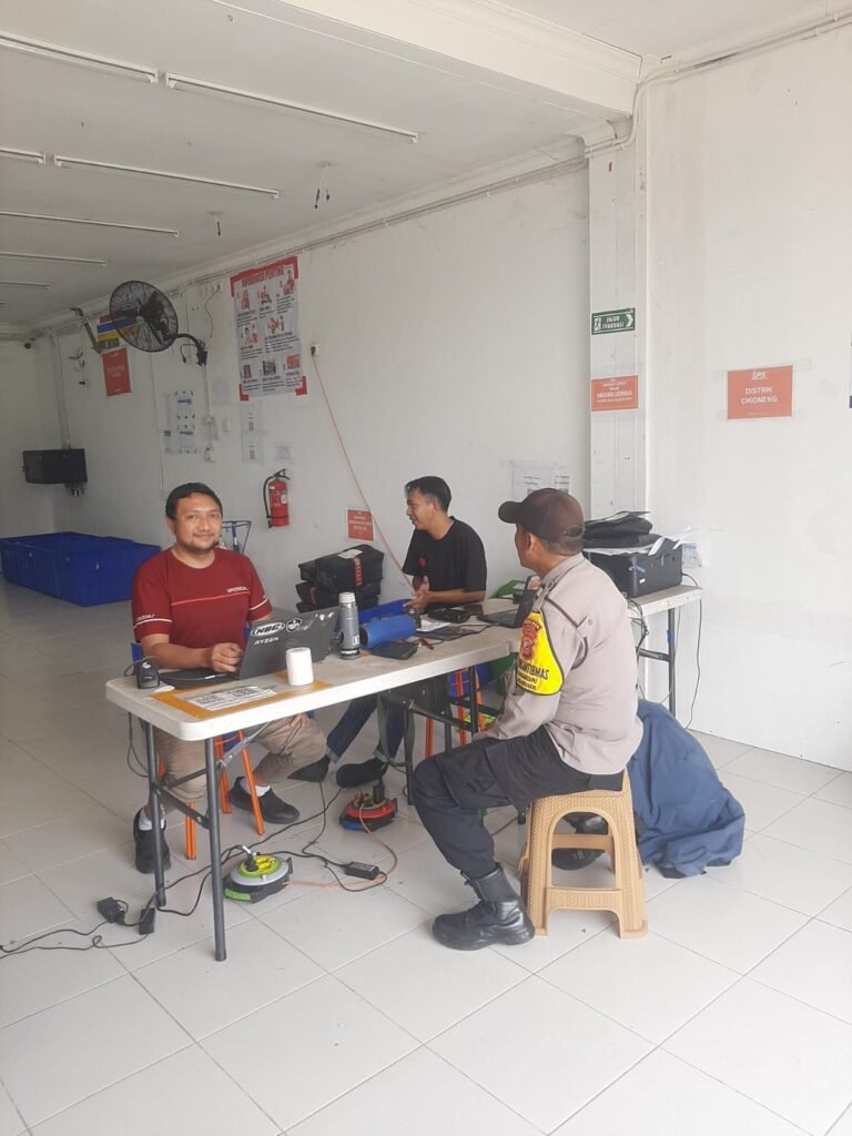 Perkuat Sinergitas, Polsek Cikoneng Polres Ciamis Koorkom Kamtibmas ke Warga Gandasari