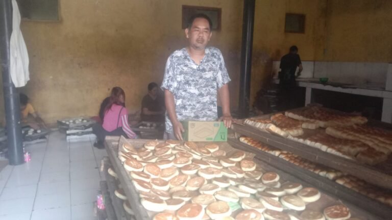 Roti Rumahan Pak Haji Aat di Dayehmanggung Usaha Sederhana, Cita Rasa Istimewa