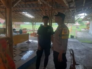 Perkuat Sinergitas, Polsek Cikoneng Polres Ciamis Intens Datang ke Warga Beri Imbauan Kamtibmas