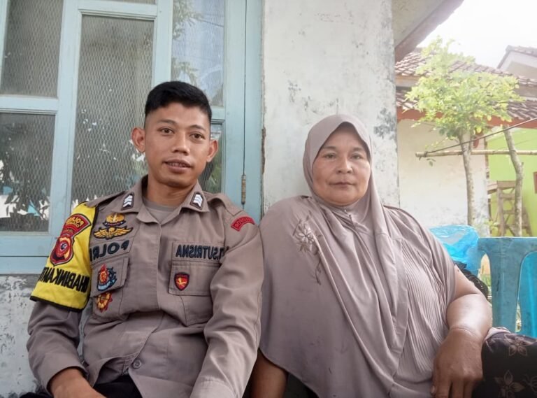 Perkuat Sinergitas, Polsek Cikoneng Koorkom Kamtibmas ke Warga Jalatrang Desa Cimari