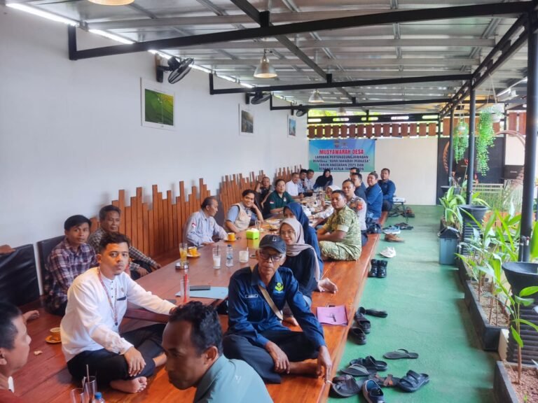 Perkuat Sinergitas, Polsek Ciamis Ikuti Musyawarah LPJ BumDes Bumi Mandiri Perkasa