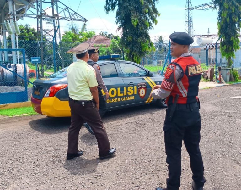Peran Aktif Polri Perkuat Pengamanan Objek Vital, Patroli Dialogis Sat Samapta Sambangi Kantor PLN