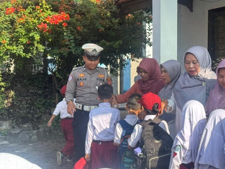 Polisi Sahabat Anak, Satlantas Polres Garut Tanamkan Keselamatan Sejak Dini di SDN 1 Jayaraga