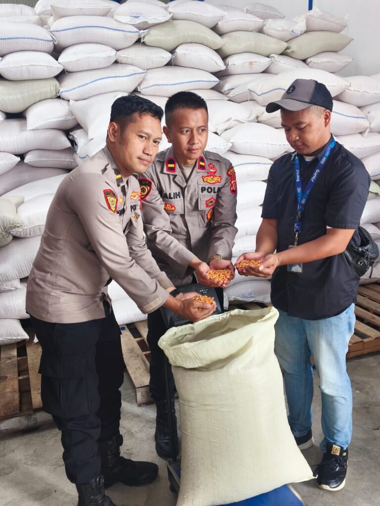 Sinergi Polres Garut dan Petani, 15,25 Ton Jagung Diserap Bulog untuk Perkuat Ketahanan Pangan