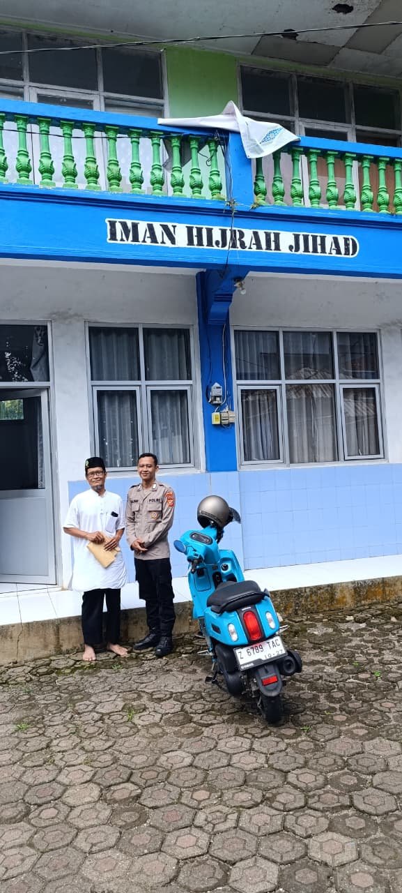 Perkuat Sinergitas, Polsek Cikoneng Koorkom Kamtibmas ke Tokoh Agama di Desa Kujang