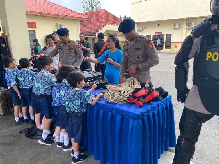 Tanamkan Edukasi Sejak Dini, Satbrimob Polda Kaltim Terima Kunjungan Siswa TK Yayasan Bethel Berkat Balikpapan