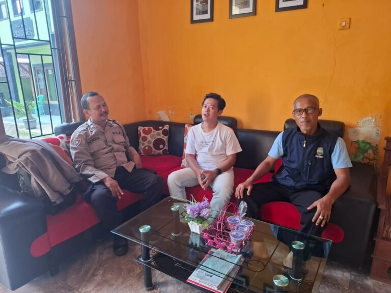 Polsek Cimaragas Intensifkan Sambang Warga, Perkuat Kamtibmas di Wilayah Cimaragas