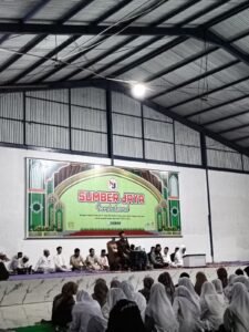 Polsek Cipaku Polres Ciamis Hadiri Pengajian Bersholawat Bersama K.H Aang Wabarik