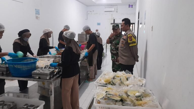 Polsek Lakbok Polres Ciamis Turun Bersama Timgab Monitoring SPPG Selera Cita Rasa