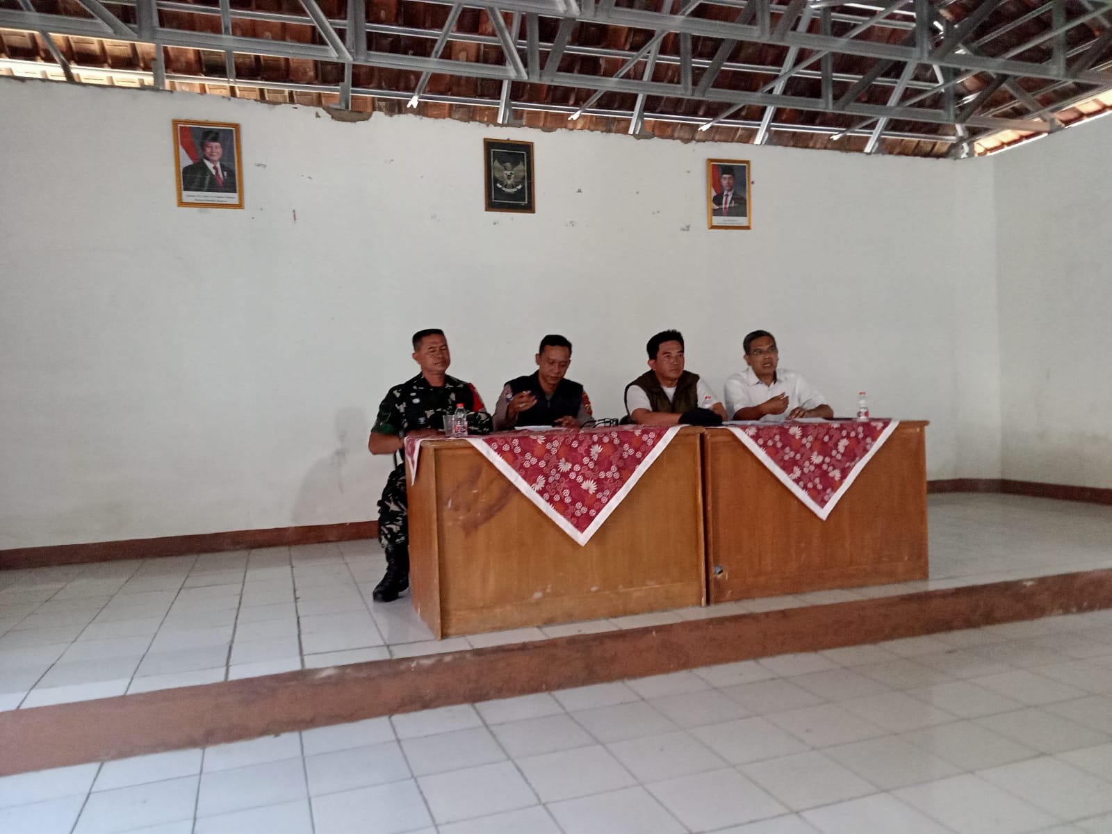 Perkuat Sinergitas, Polsek Cikoneng Koorkom Kamtibmas ke Tokoh Masyarakat di Desa Budiasih