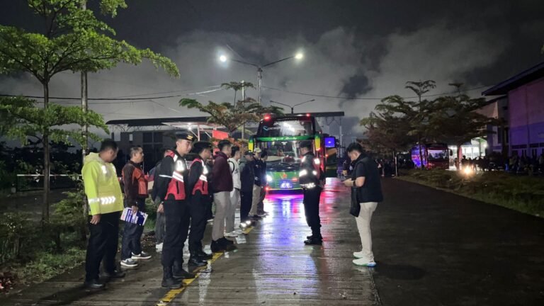 Ratusan Personel Gabungan Siaga, Kapolres Garut Pimpin Apel Kesiapan Amankan Aksi May Day