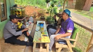 Perkuat Sinergitas, Polsek Sukadana Polres Ciamis Koorkom Kamtibmas Bareng Tokoh di Salakaria