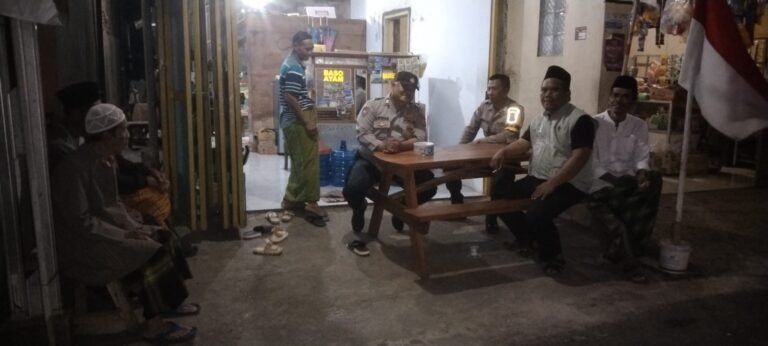 Tingkatkan Sinergitas, Polsek Kawali Polres Ciamis Door to Door Silaturahmi ke Tokoh Desa Citereup