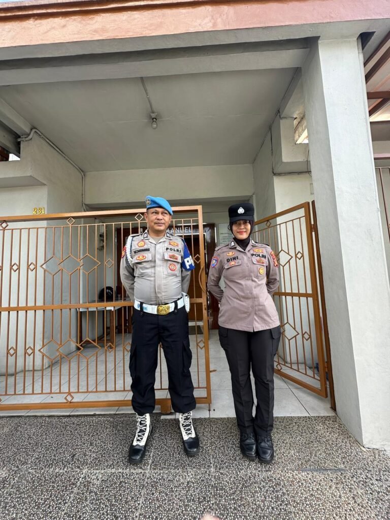 Berikan Rasa Aman, Polres Ciamis Pam Kegiatan Ibadah di Gereja Pantekosta Ciamis