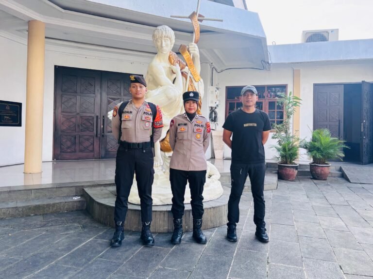 Berikan Rasa Nyaman, Polres Ciamis Siagakan Personel di Gereja St. Yohanes Pembabtis