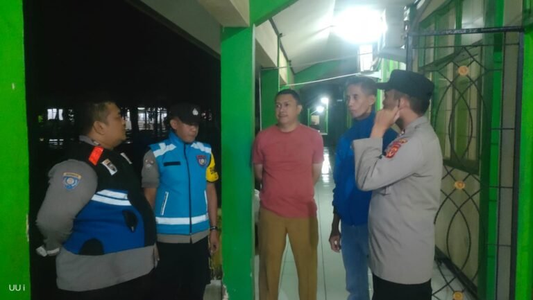 Patroli Polsek Cisaga Antisipasi Euforia Kelulusan, Polisi Hadir Cegah Aksi Corat-Coret dan Gangguan Kamtibmas