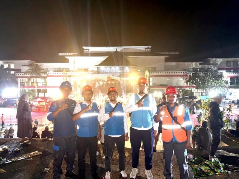 PLN Singaparna Pastikan Listrik Andal, Kirab Mahkota Binokasih Berlangsung Sukses dan Khidmat
