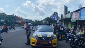 Patroli Himbauan Kamtibmas Sat Samapta Polres Ciamis Tingkatkan Kewaspadaan Masyarakat di SP 4 Pasar Ciamis