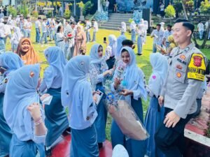 Polsek Ciamis Polres Ciamis Hadiri Kegiatan Pelepasan Siswa Kelas XII SMAN 3 Ciamis